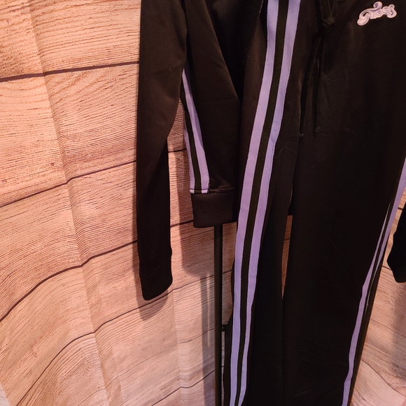 Guess ATHLETIC Suit - Picture 5 of 9